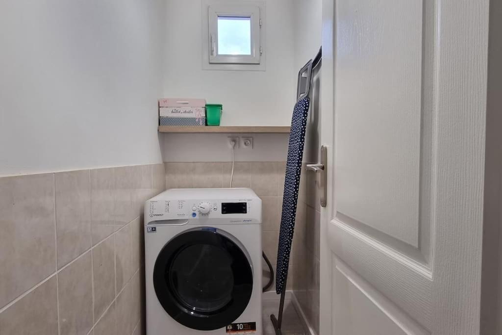 Belle Maison Climatisee Renovee Pac-Man Entre Collegues, Amis, Famille - Barbecue - Netflix - Prime - Baby Foot 50Cts Saint-Seurin-sur-l'Isle Exterior foto