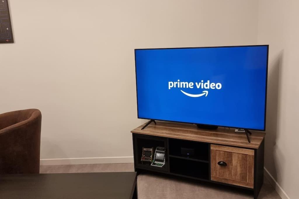 Belle Maison Climatisee Renovee Pac-Man Entre Collegues, Amis, Famille - Barbecue - Netflix - Prime - Baby Foot 50Cts Saint-Seurin-sur-l'Isle Exterior foto