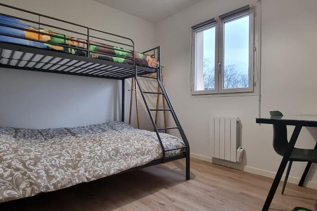 Belle Maison Climatisee Renovee Pac-Man Entre Collegues, Amis, Famille - Barbecue - Netflix - Prime - Baby Foot 50Cts Saint-Seurin-sur-l'Isle Exterior foto