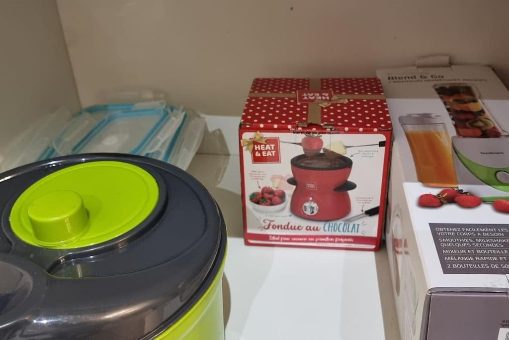 Belle Maison Climatisee Renovee Pac-Man Entre Collegues, Amis, Famille - Barbecue - Netflix - Prime - Baby Foot 50Cts Saint-Seurin-sur-l'Isle Exterior foto